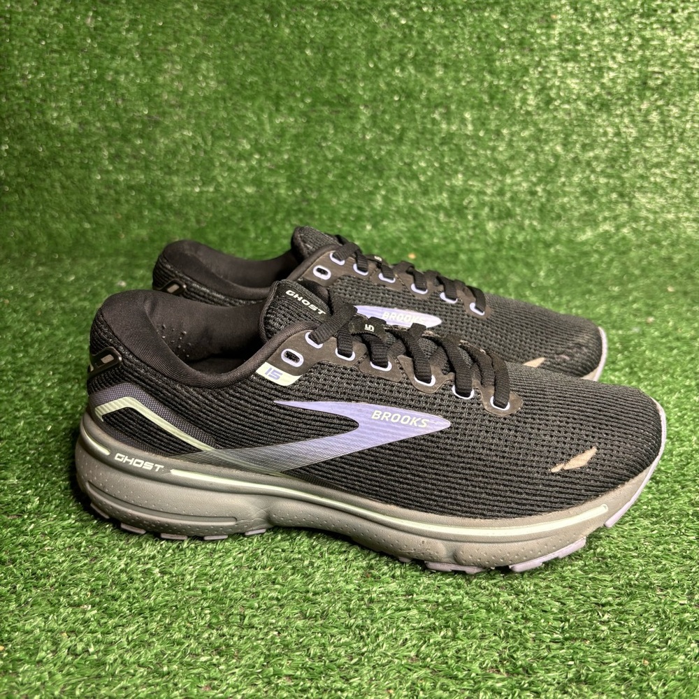 Brooks Womens Ghost 15 Black Running Shoes Sneakers Size 7 B
